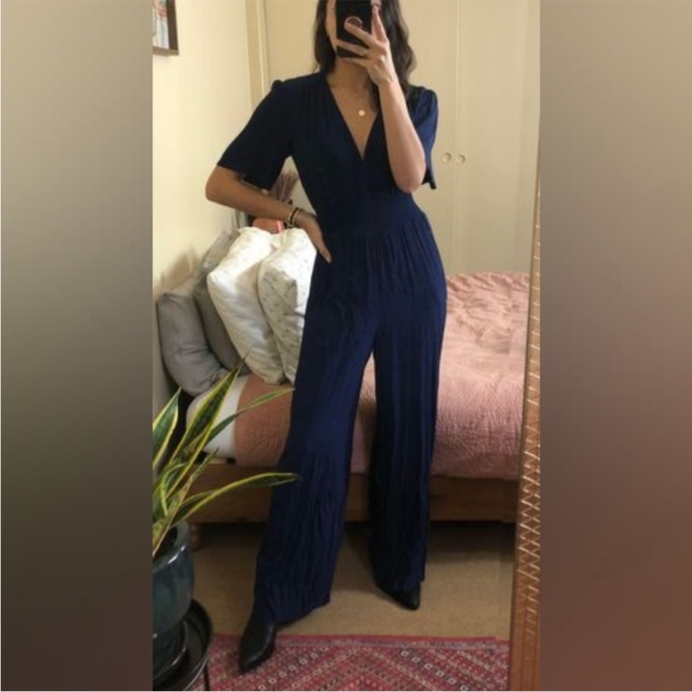 S Wilfred aritzia illana jumpsuit navy viscose rayon pockets elastic waist